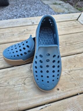 Boys Joybees Blue Slip-On Ventilated Casual Shoe With Brown Trim Size 13t